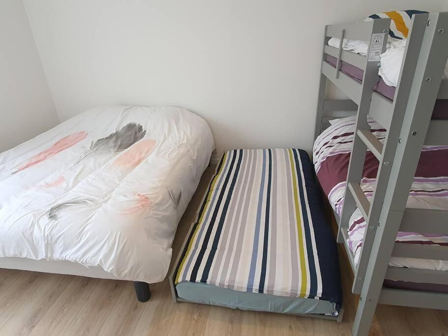 5 Personnes Sur Besbre * Dompierre-sur-Besbre